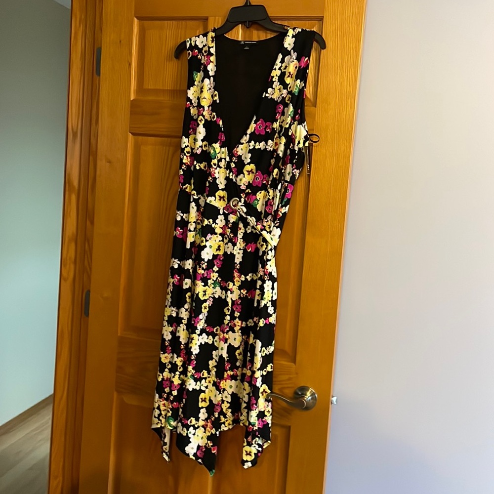 Ladies NWT wrap around dress